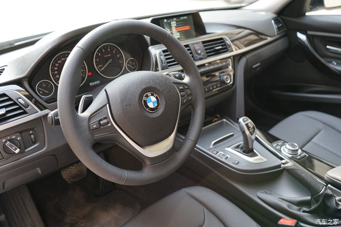 2017款宝马320lim运动试驾,19款宝马320lim运动曜夜版