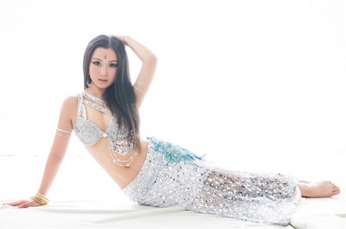 千万不要以为我们只有一种肚皮舞