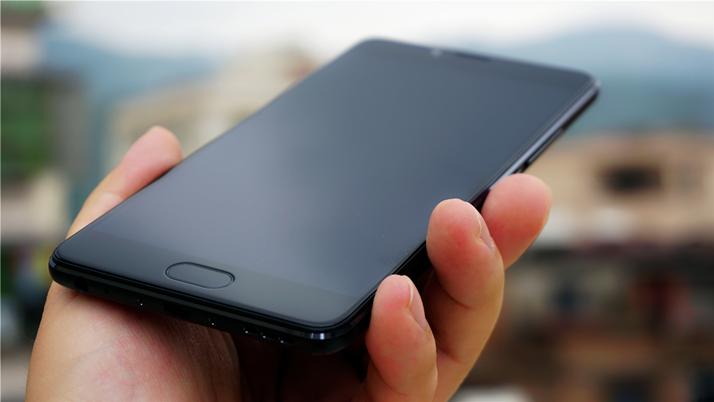 魅蓝e2全部参数配置,魅蓝e2现在值得入手吗