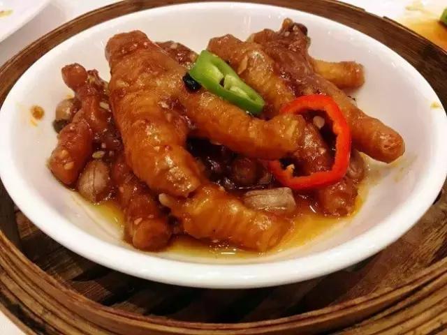 早餐店的LV：28元的油条，11元的豆浆（我不会点第二次了）