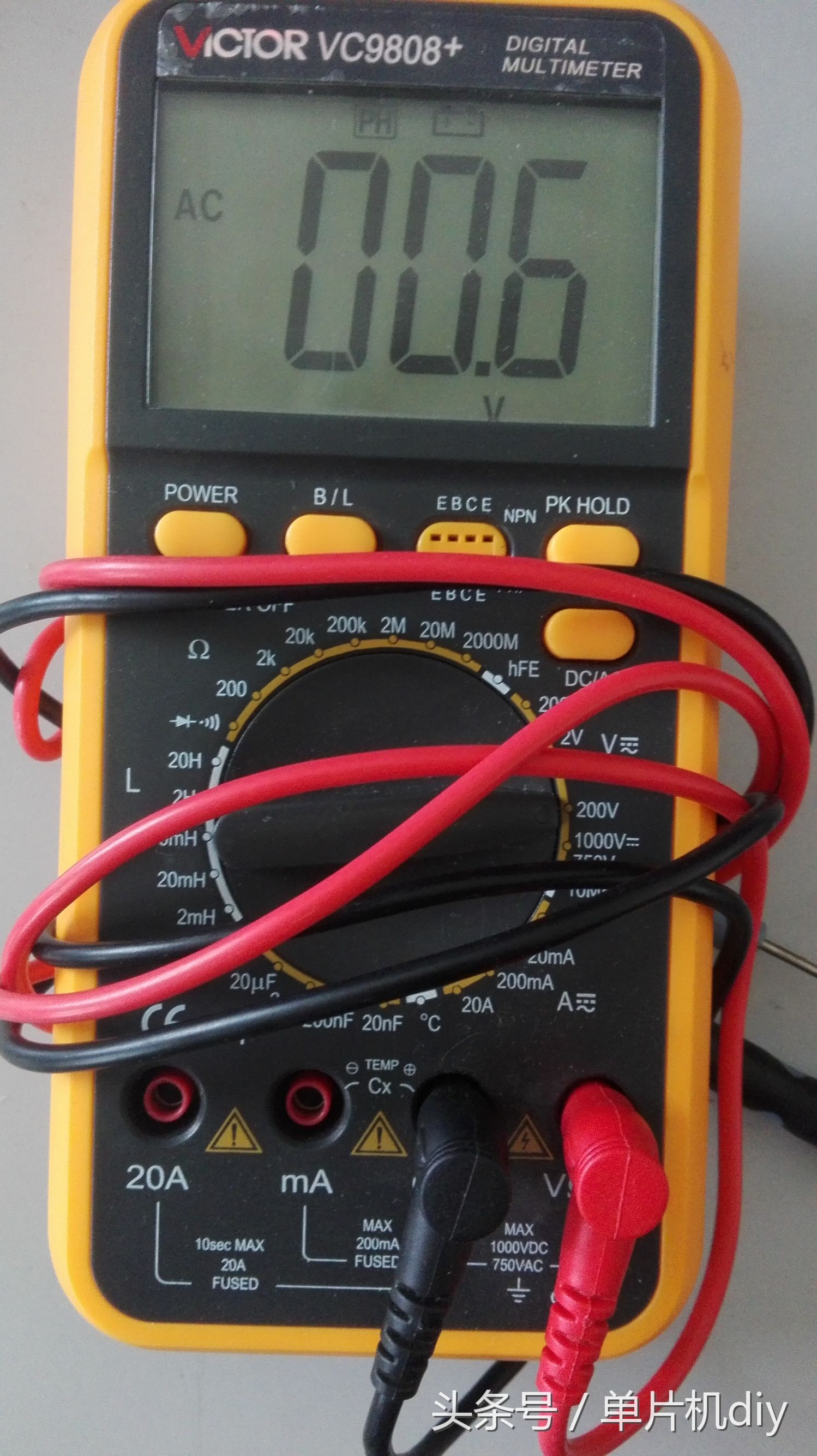 不知道怎么接线怎么用万用表测量,万用表怎么测量没反应是怎么回事