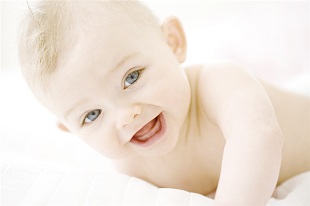 宝宝黄疸没去照蓝光的后果,宝宝黄疸不治的后果