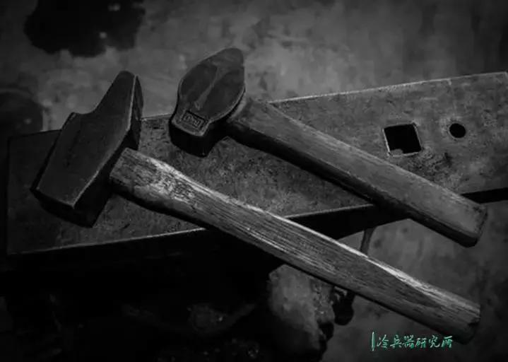 制刀技术在哪里学,想学锻刀最开始干什么