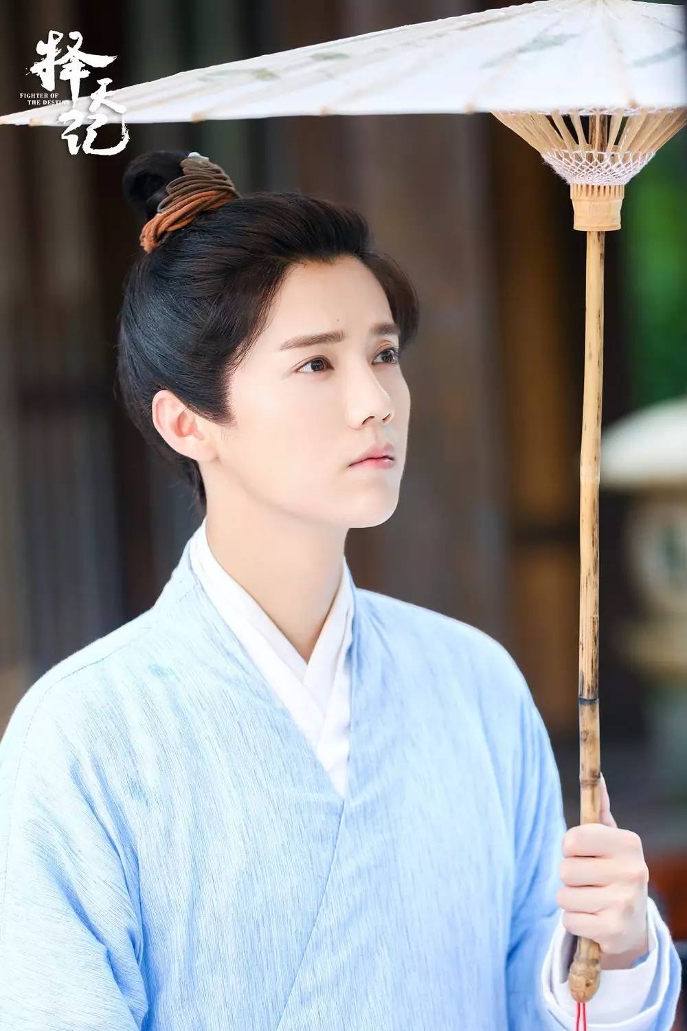 鹿晗树深时见鹿小说,鹿晗森林里的小鹿