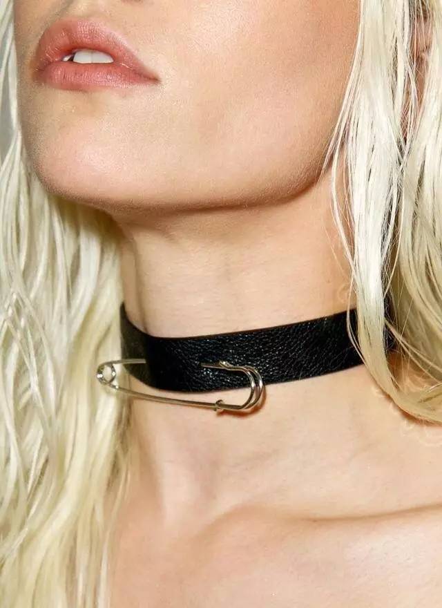 自己制作的可爱别针小物件,固定衣服的小别针怎么让它更稳固