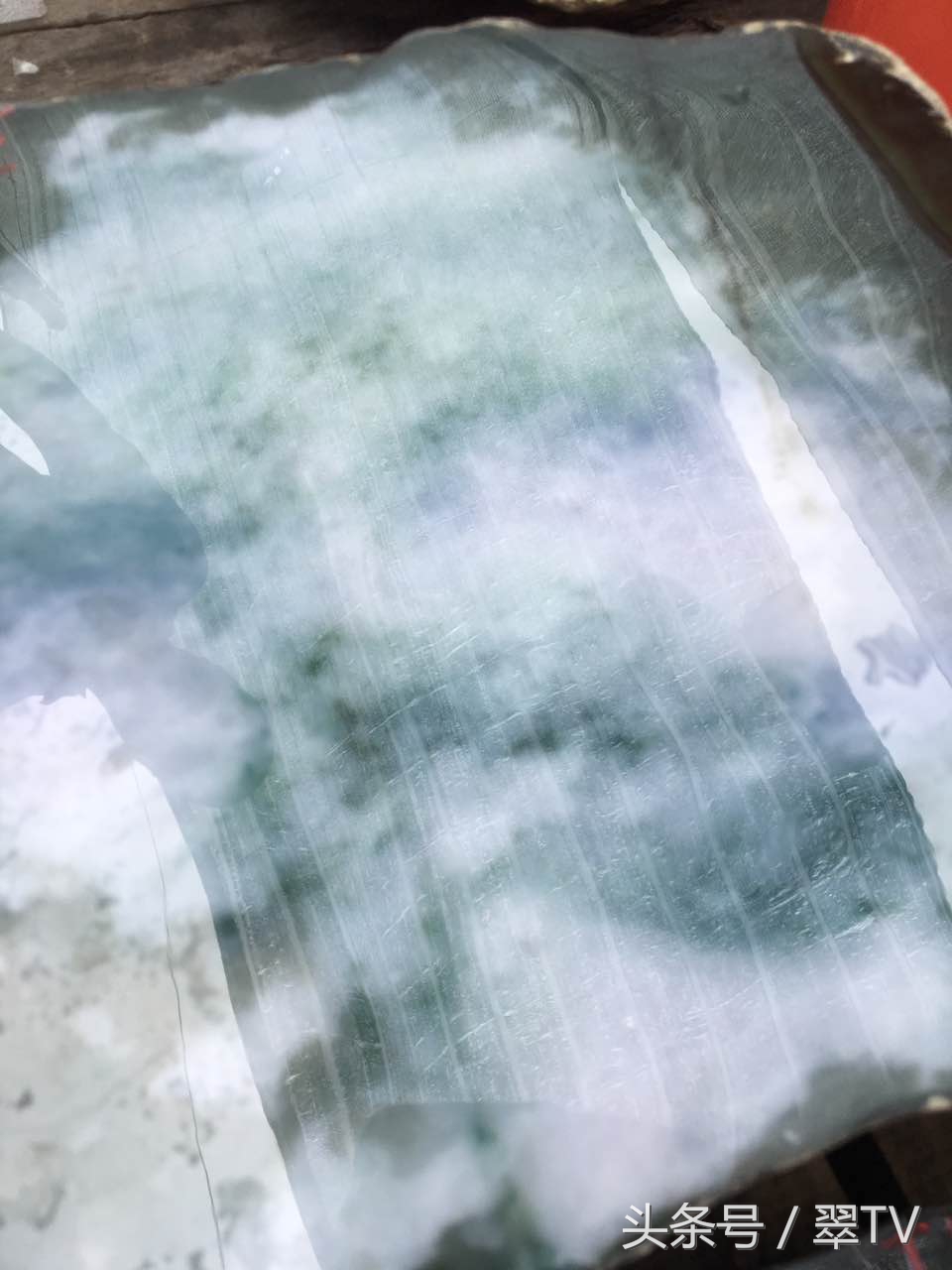 平洲公盘翡翠最新信息,平洲翡翠毛料公盘视频