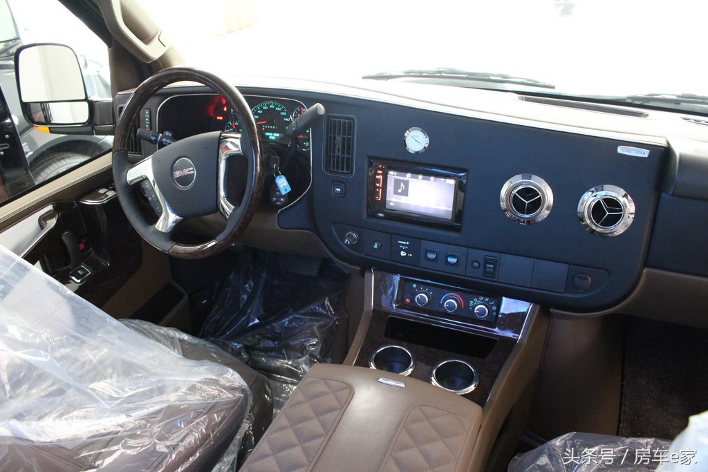 奔驰埃尔法商务车改装房车,gmc和埃尔法房车