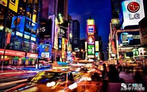 nike和adidas哪个logo更好看,阿迪达斯和nike设计