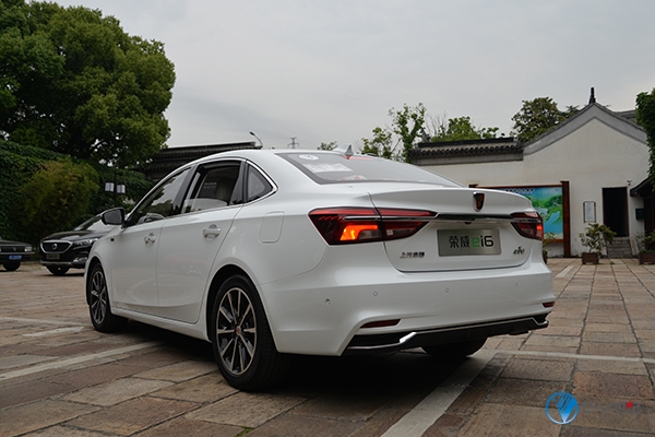 上汽荣威新能源车体验,荣威ei6max试驾