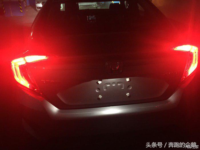 十代思域圣辉银2020款 (10代思域圣辉银提车)