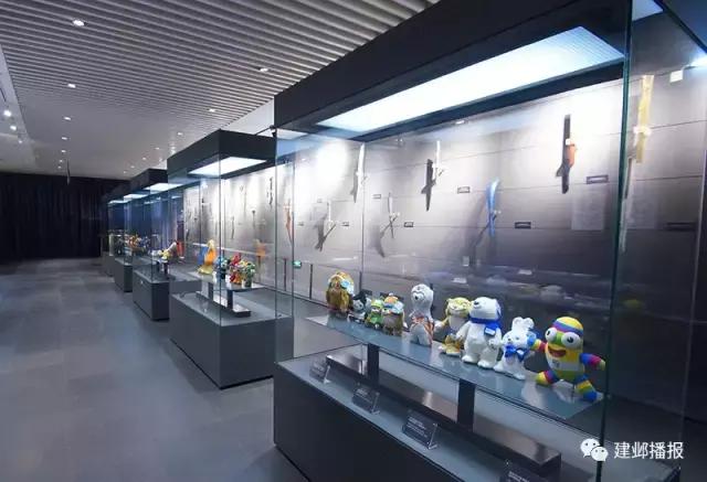 漫步南京钟山风景区,南京奥林匹克博物馆夜景