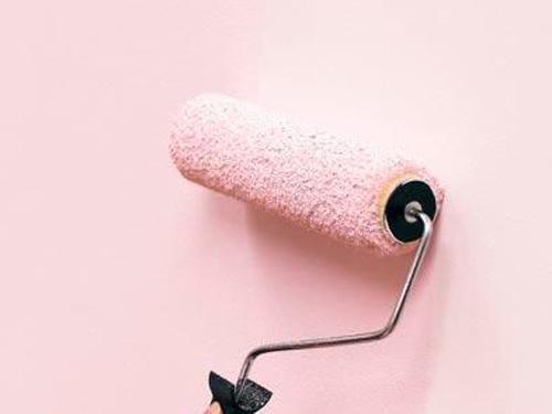 乳胶漆好还是腻子好,乳胶漆与壁纸壁布哪个装修效果好