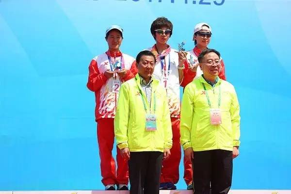 唐辉马拉松运动视频,马拉松唐辉夺冠