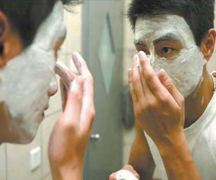 男生脸上痘印痘坑怎么快速消除,男生脸上痘坑图片真实