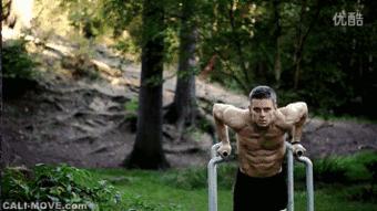 胸肌练的有点下垂怎么纠正,胸肌不对称怎么修复