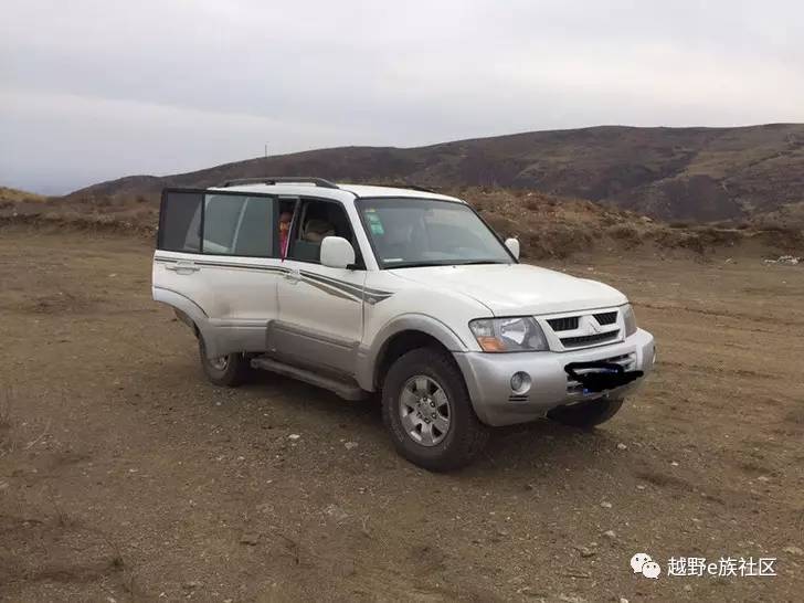 帕杰罗v73老改新,帕杰罗v73本土版圆灯版