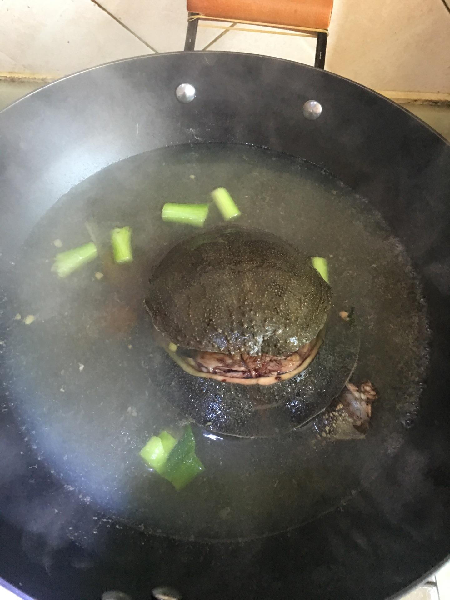 甲鱼汤的做法放什么药材,甲鱼汤的做法小孩能喝吗