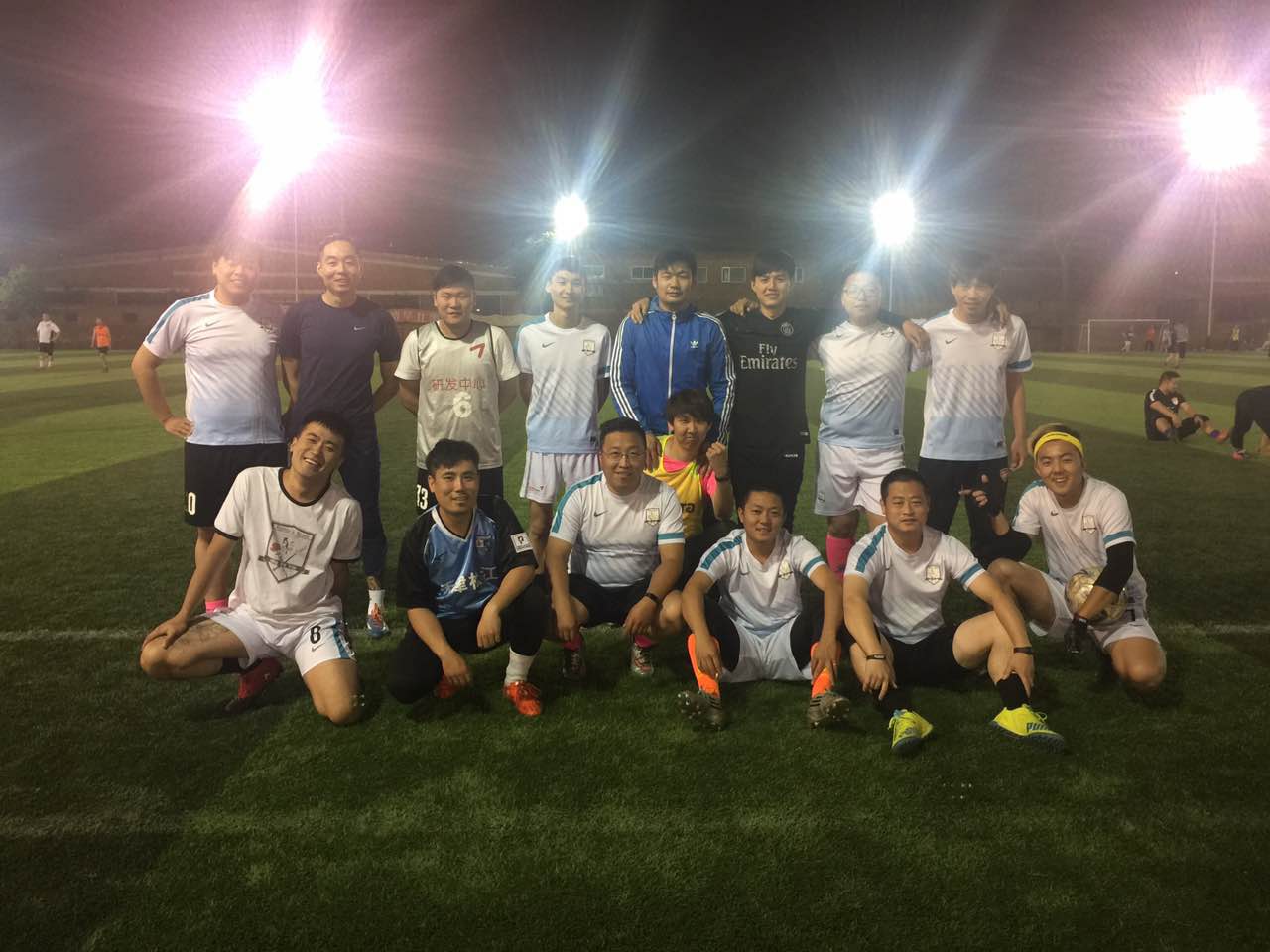 刀剑玫瑰!草根中一支快乐小球队~