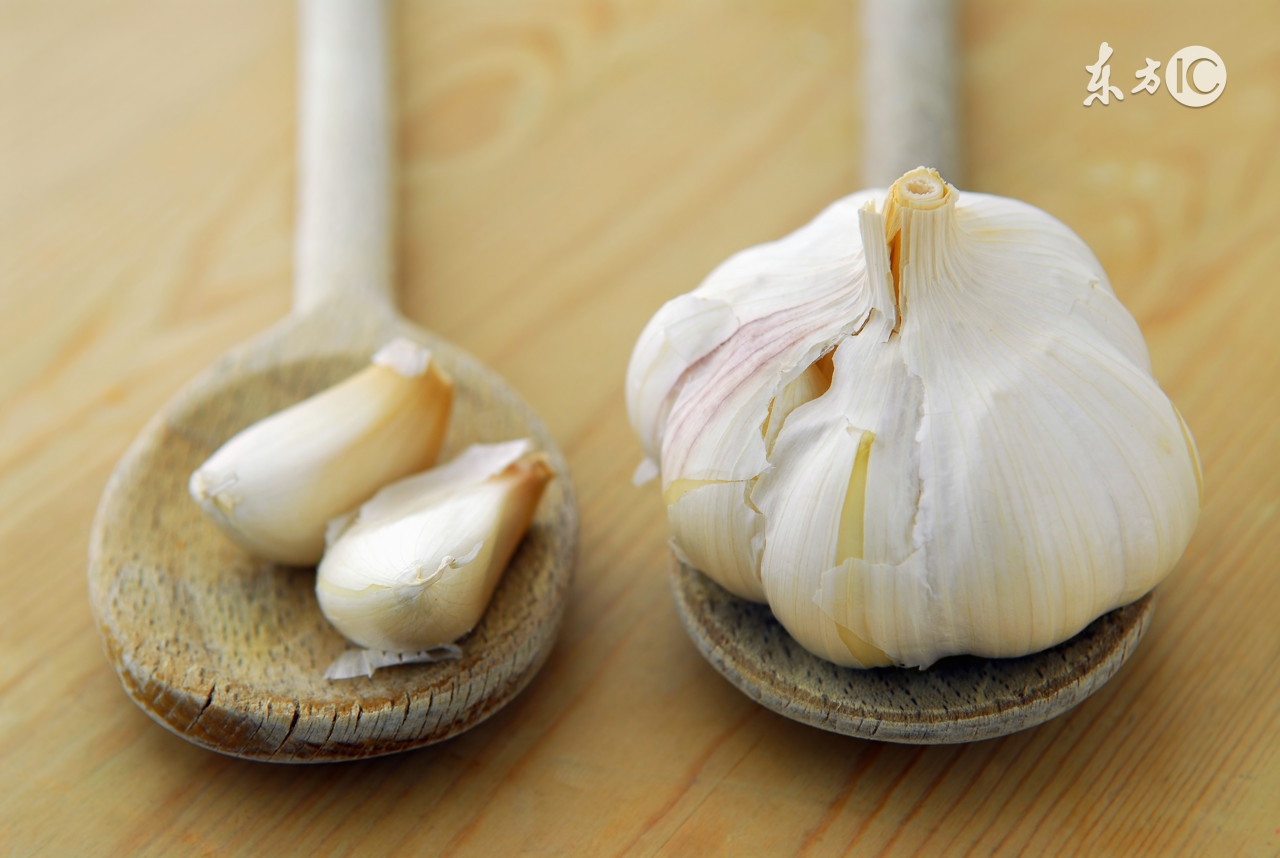 蒜臭味的尿、红肉味的汗，你的味道跟食物有关！