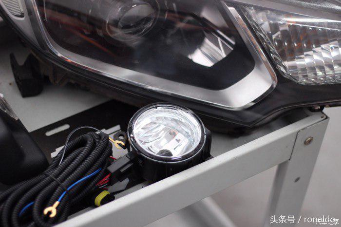 新飞度改灯夜间效果,新本田飞度灯光改装最佳方案