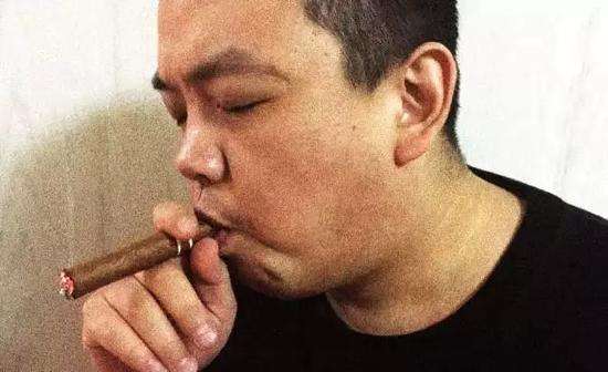 抽雪茄和抽烟感觉上有什么区别,抽雪茄和抽烟的区别是什么