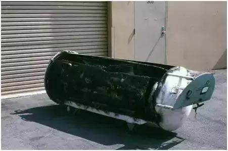 他高中没毕业，却亲手处理了首例“冷冻人”，现在竟还要让其复活