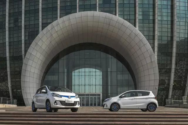 奔奔ev充电多久,长安奔奔ev家用充电演示