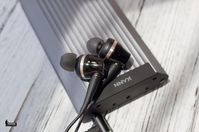 铁三角ath-ckr100和ls400is,铁三角入耳式耳机ath-clr100