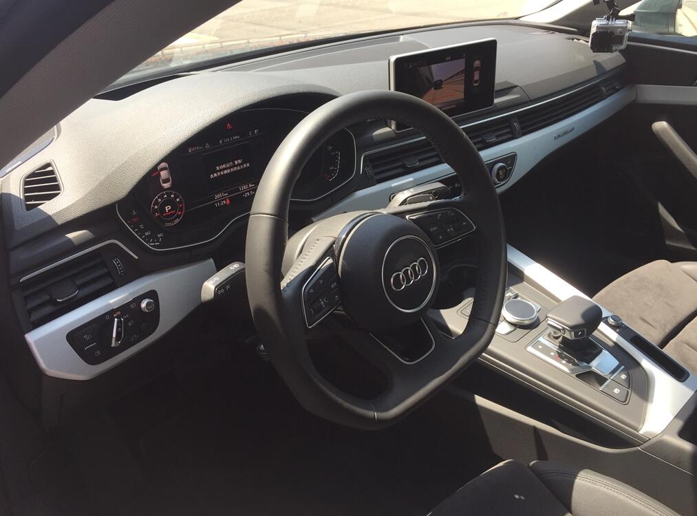 众泰sr9新款车型,17年众泰sr92.0t自动挡最高配价