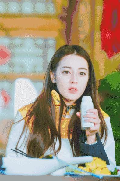 迪丽热巴秀肌营养,迪丽热巴跑男妆容