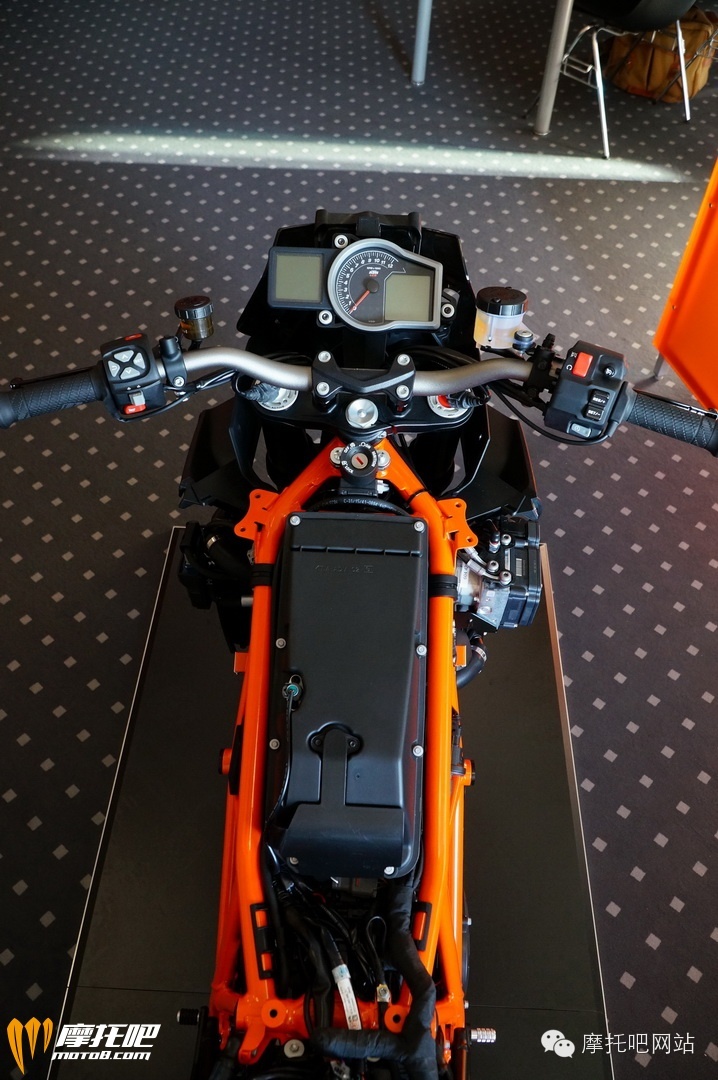 濂ュ湴鍒﹌tm1290superdukegt,ktm宸ュ巶鍦ㄥゥ鍦板埄鍝噷