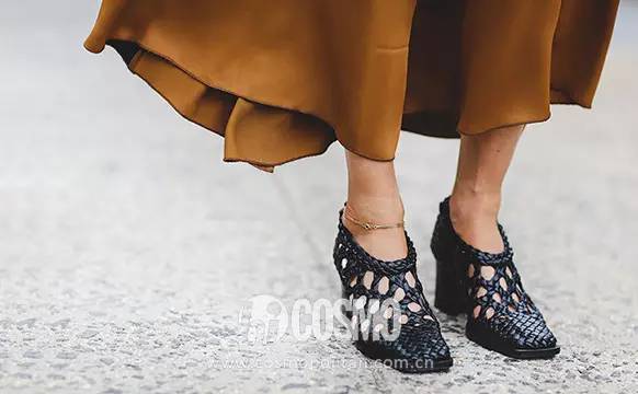 配饰狂|会搭脚链这个夏天就能赢很大