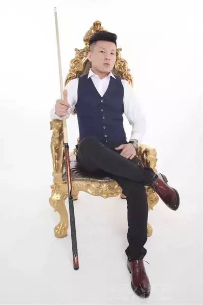 「圈内动态」杭州尊龙：“三剑客”集体教学成典范慕名学球者络绎不绝