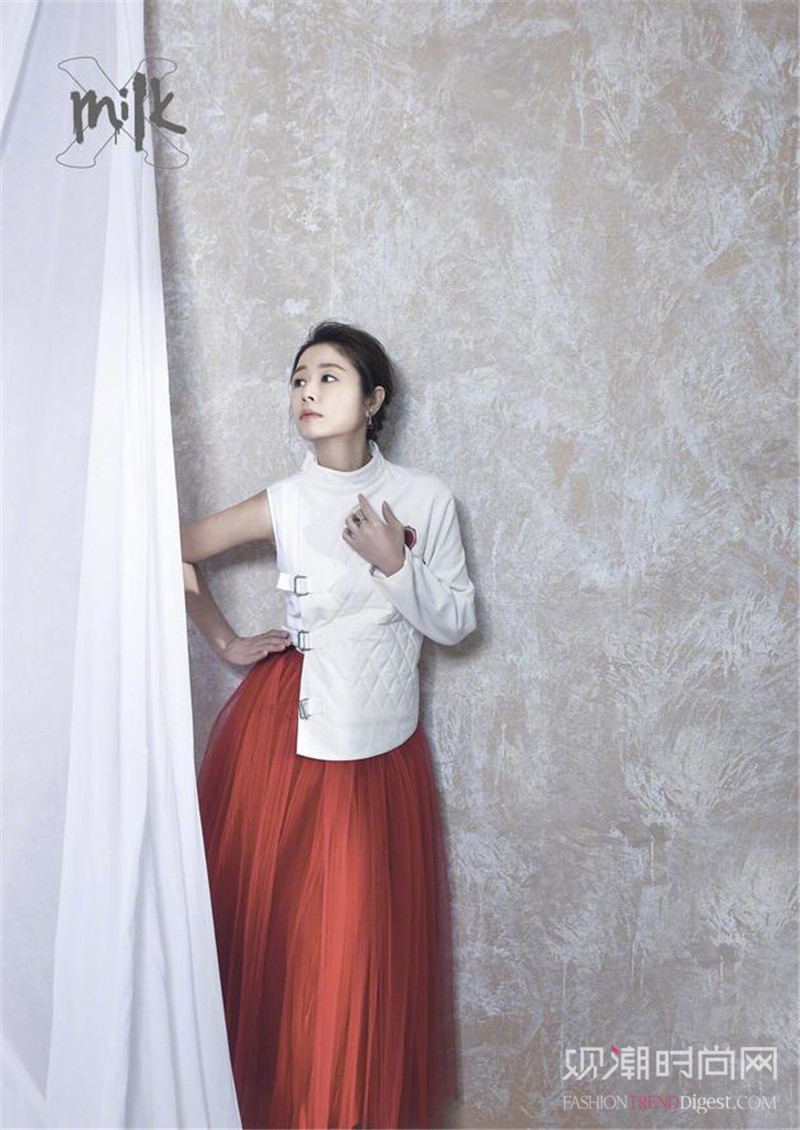 街拍清凉雪纺衫如何穿出品质感,长袖夏季雪纺衫穿搭技巧