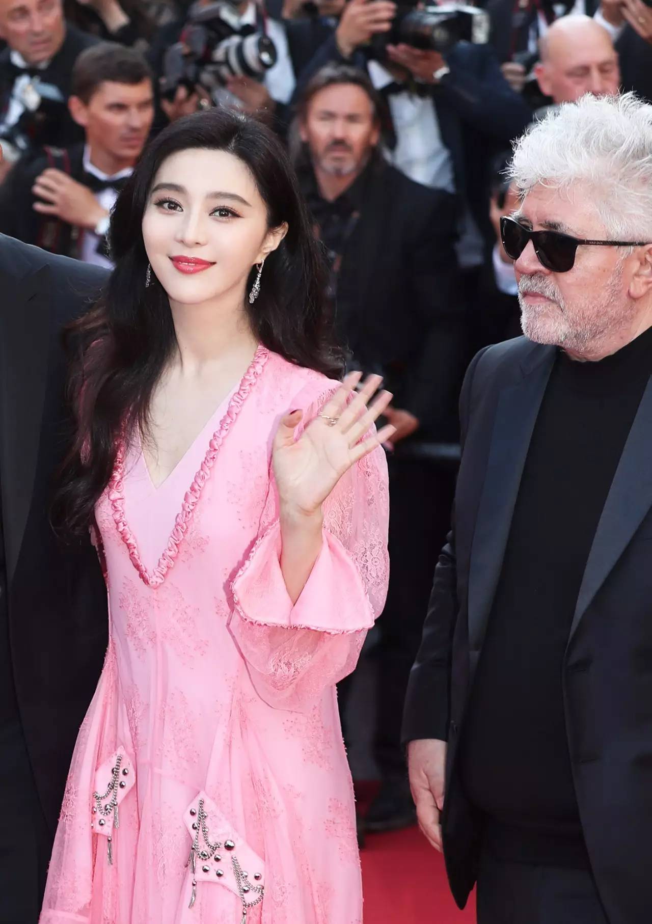 范冰冰踏上戛纳红毯的那一刻,范冰冰最浪漫的戛纳行