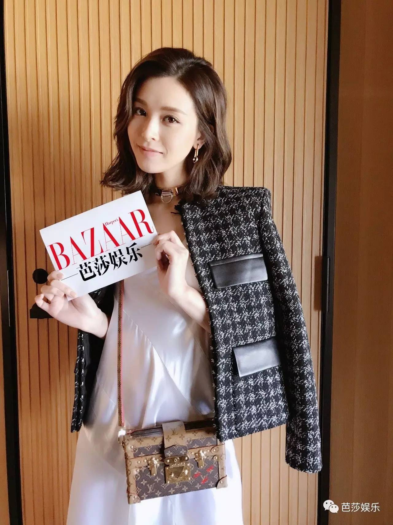 影后JulianMoore没有大牌架子，帅气的李宇春居然有点儿萌！「八九不离时髦」