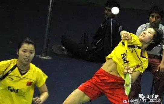 打好羽毛球的技巧,如何打好羽毛球双打技巧