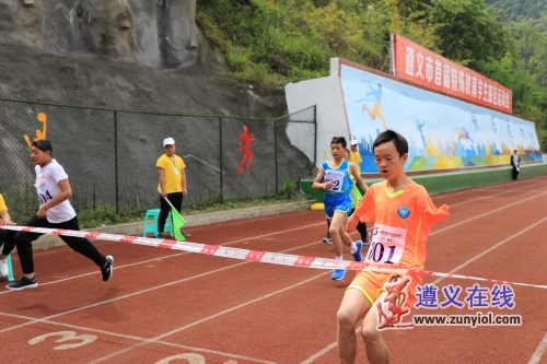 思南县特殊教育学校运动会开幕式,遵义市青少年田径运动会