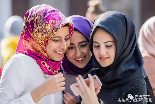 土耳其人一个月多少工资,土耳其人一天在干什么