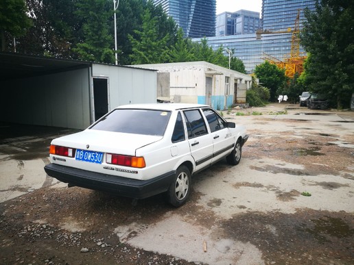 桑塔纳4万多,桑塔纳4000现在值多少钱