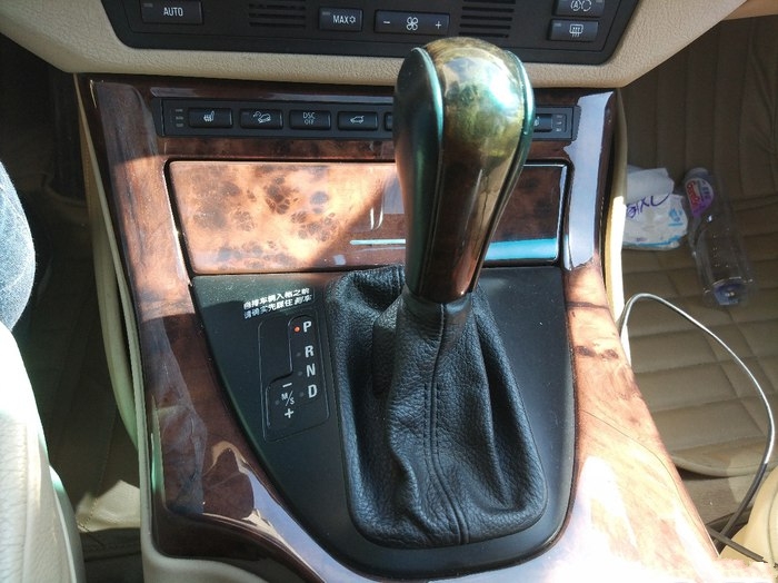 买宝马x53.0t真实油耗多少,x5宝马2021款2.0和3.0油耗