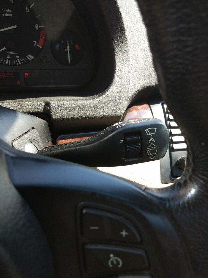 买宝马x53.0t真实油耗多少,x5宝马2021款2.0和3.0油耗