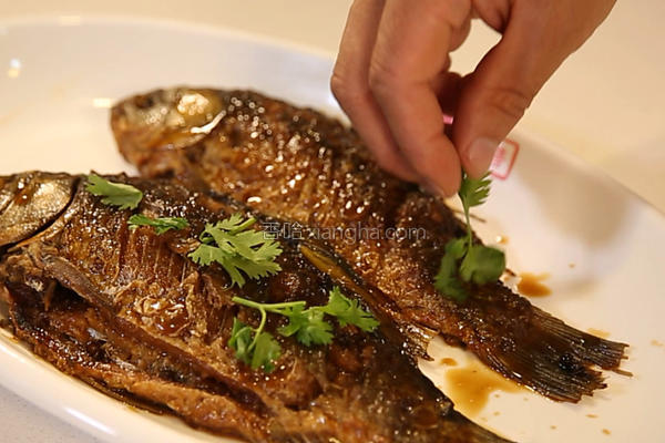 鱼肉怎么做才能不咸又好吃,鱼肉怎么做不腥又嫩