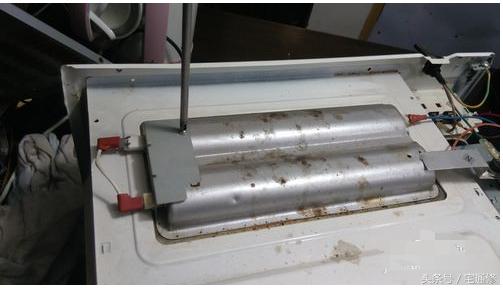 微波炉冒烟了该怎么关闭,微波炉烧烤功能坏了怎么办