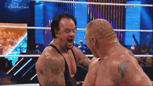 他的传奇不需要WWE冠军来烘托！他只要动动手指，擂台就会踏