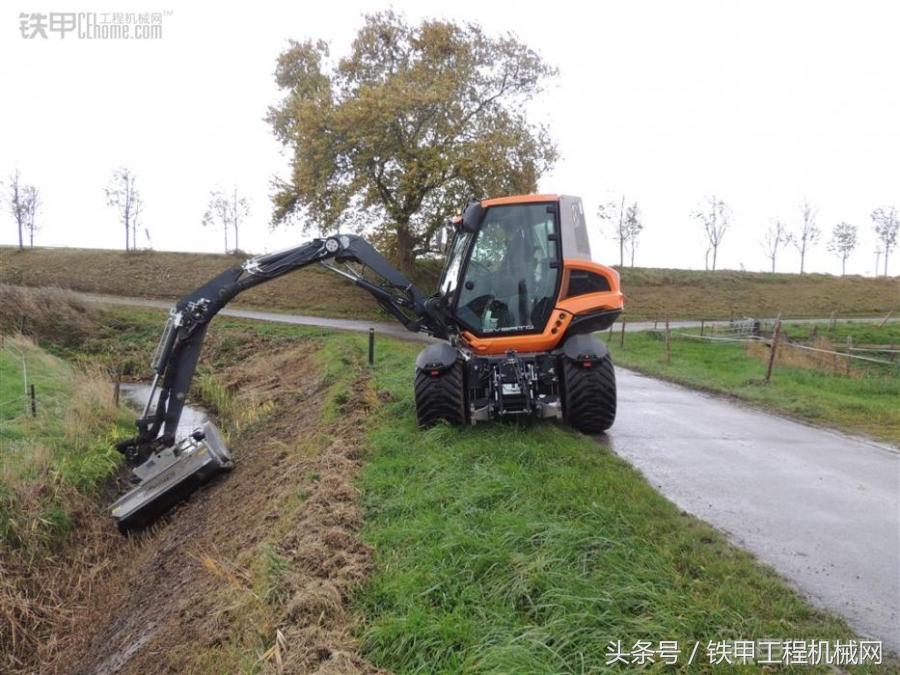 各种各样的铲车挖掘机,多功能装载机挖掘机