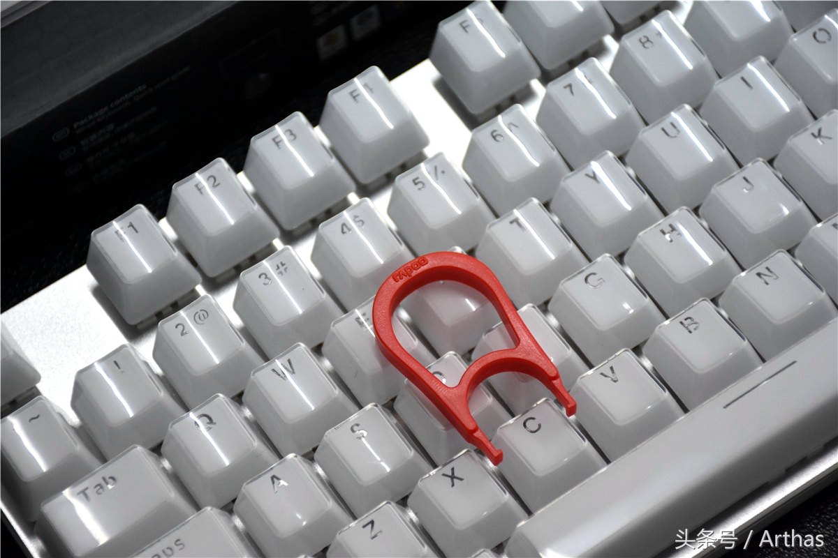 雷柏v500pro快银轴键盘测评,雷柏v500s冰晶版怎么调灯光