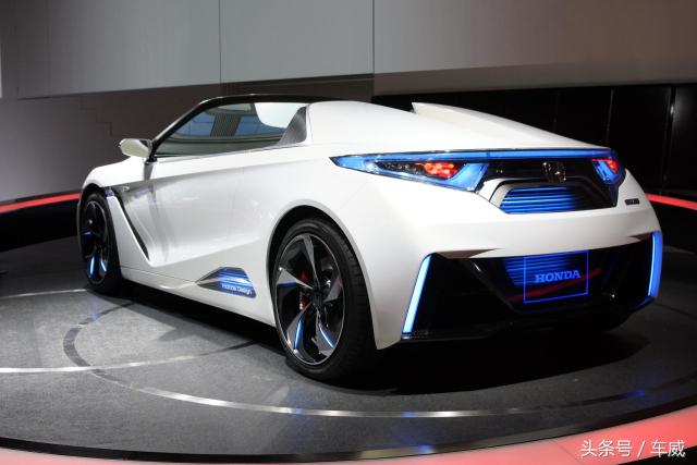 电动汽车充电折叠车,科技感十足的折叠电动车