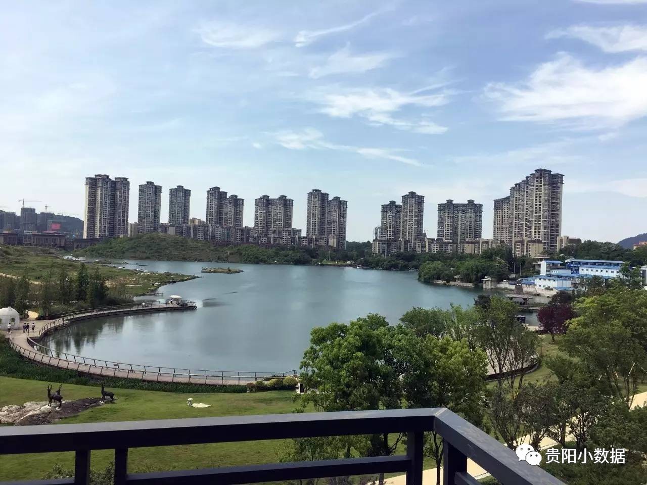 贵阳观山湖楼市,贵阳花溪龙湖景粼天著近期房价