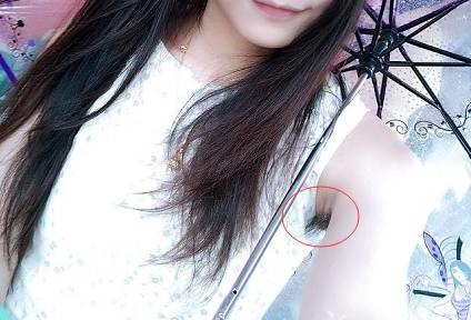 闺蜜发照片总觉得怪怪的,闺蜜发了一张图片问你好不好看